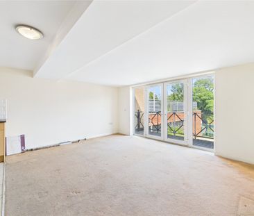 1 bedroom Flat in Camp Road, Farnborough - Photo 1