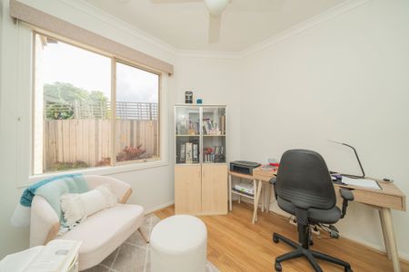 Charming home in Central Berwick - Photo 4