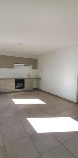 Location Appartement 2 pièces 43m² BASSENS 73000 - Photo 1