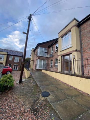 11 Meadowfields Close, Downpatrick, BT30 6GZ - Photo 3