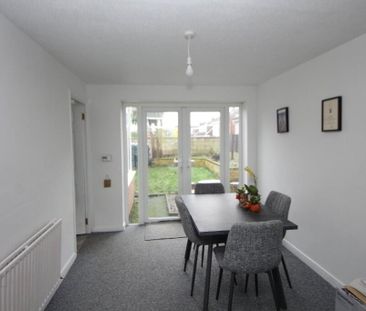 76 Downshire Road, Carrickfergus, BT38 7LD - Photo 3