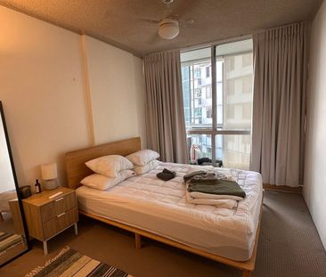 Fully Furnished 2-Bedroom Apartment in the Heart of Southport – Wal... - Photo 5