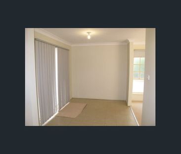 Exquisite 3-Bedroom In School Catchment! - Photo 4