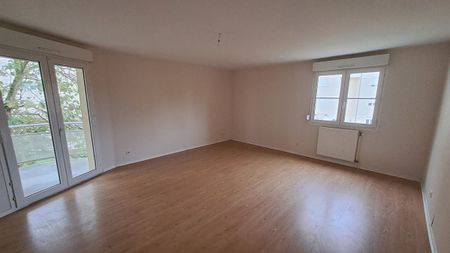 Location appartement T4 83.16m² à Reims (51100) Loyer CC * : 850.23 € Réf : ER.30439 - Photo 3