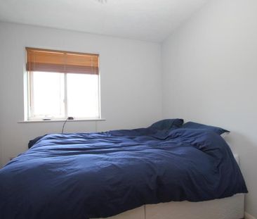 West Hill Road, Woking, Surrey, GU22 - Photo 3