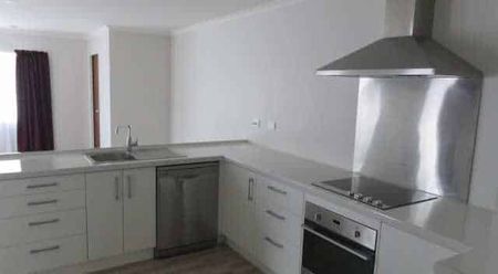 Close to Hospital - Photo 5