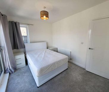 Dodie Smith Walk, Stretford, Manchester, M32 - Photo 4