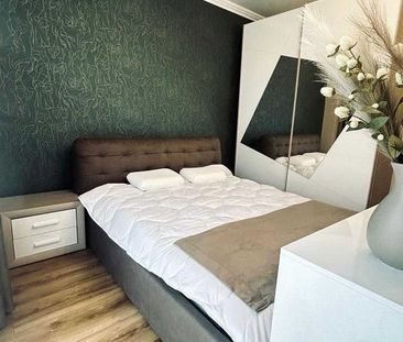 Apartament 1 Cameră LUX, Parcare Inclusă, Ciurchi – Tătărași – Tudor V - Fotografie 1