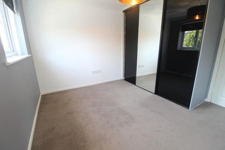 2 bedroom terraced house to rent - Photo 3