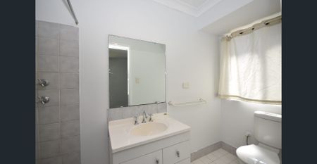 Spacious & Well-Presented 4-Bedroom, 2-Bathroom Family Home – Move-In Ready - Photo 2