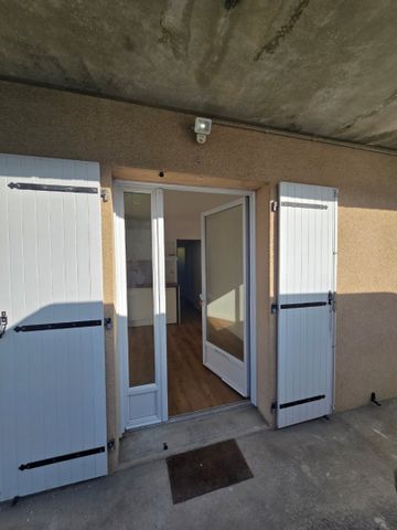 Location Appartement 2 pièces 24m² LA COURONNE 16400 - Photo 4