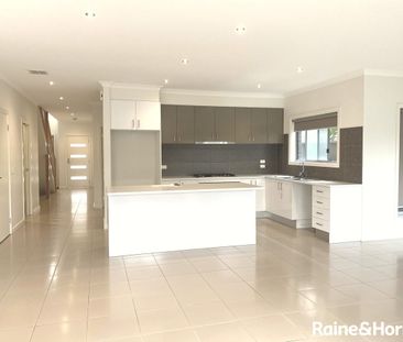 Space, Location & Superb Design - Photo 4