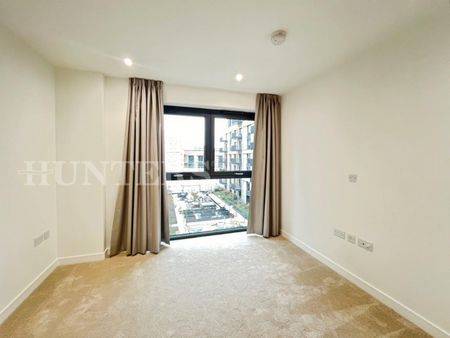 2 bedroom Flat To Let Total Size: 819 SQ FT - Photo 5