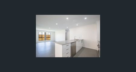 5 Harrison Place, Pimpama QLD 4209 - House For Rent - $750 | Domain - Photo 5