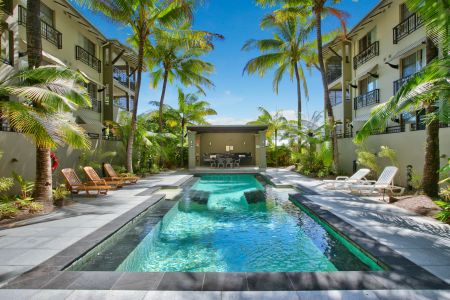 Resort-Style Living - Spacious and Stylish 2 bedroom Furnished Apartment - Photo 5