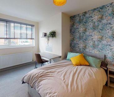 4 bedroom flat to rent - Photo 4