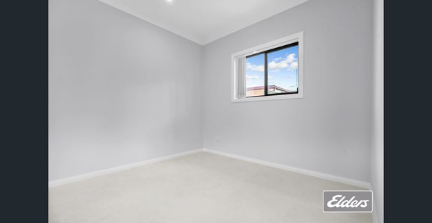 Near New Granny Flat walking distance to station! - Photo 1
