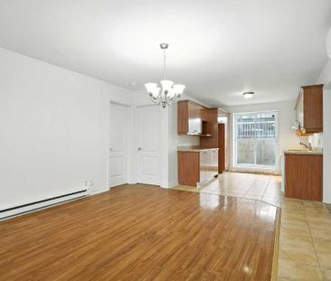 TRÈS GRAND APPARTEMENT 5 1/2 DE +- 1365 PI.CA AVEC THERMOPOMPE À LO... - Photo 4