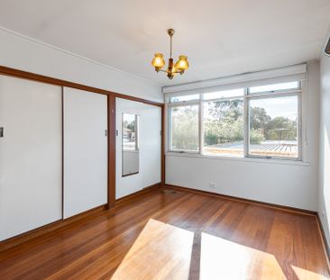 15 Besant Street, Hampton East VIC 3188 - House For Rent | Domain - Photo 1