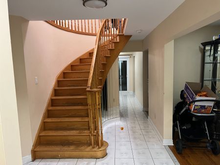 For Lease - 14 Songsparrow Drive, Brampton, Ontario - Photo 3