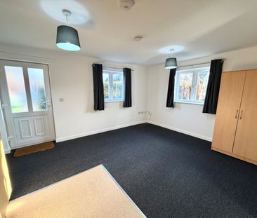 High Street, Didcot - Photo 3