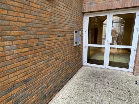 Location Appartement 1 pièce 34m² TROYES 10000 - Photo 2