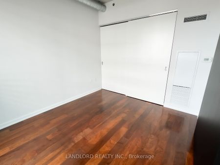 River City I Lofts 47 , #535 - Photo 4