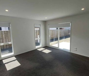 Stylish home in ‘The Clearing’ - Photo 1