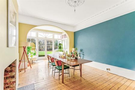 6 bedroom semi-detached house to rent - Photo 3