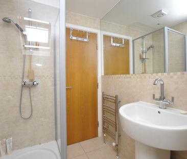 2 bedroom flat to rent - Photo 6