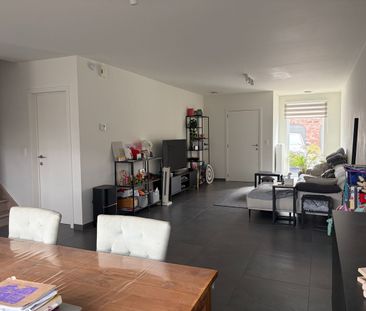Huis te huur in Eeklo voor € 1.125 met 4 slaapkamers - Photo 1