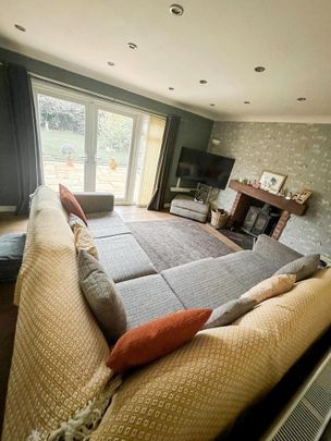 3 bedroom detached bungalow to rent - Photo 1