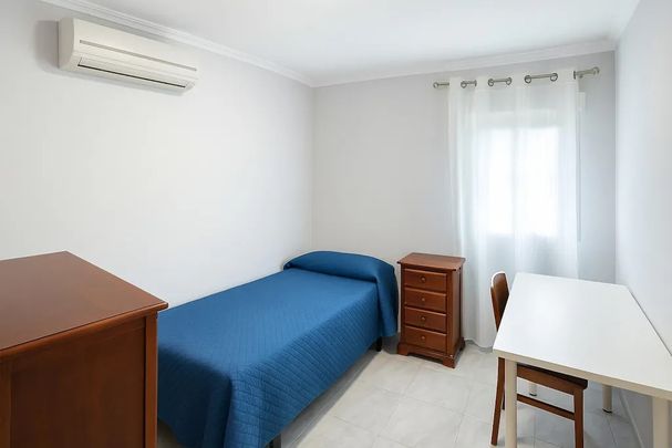 Santo Domingo Savio, Sevilla, Andalusia 41008 - Photo 1