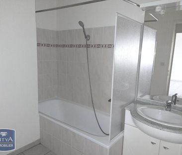 Location Appartement 2 pièces 43m² AGEN 47000 - Photo 6