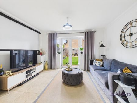 2 bedroom terraced house to rent - Photo 2