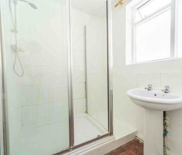 81A Gillygate - Photo 4