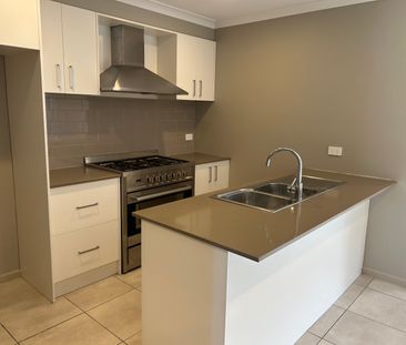 6 Welland Road, Weir Views VIC 3338 - House For Rent | Domain - Photo 6