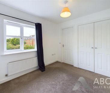 3 bedroom semi-detached house to rent - Photo 3