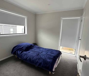 Modern 2 bedroom home - Ranui - Photo 3