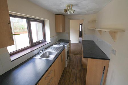 2 bedroom terraced house to rent - Photo 2