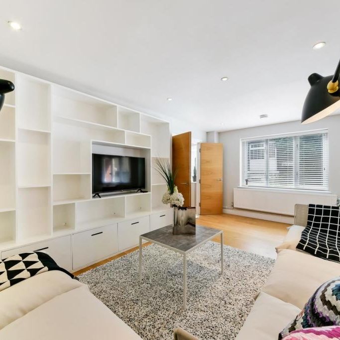 4 Bed Terraced House, Warren Mews, W1T - Photo 1
