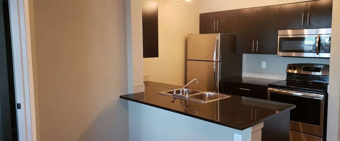 2 bed 2 bath plus den southwest condo for rent lease — 2 Bedrooms+ Den Condo Unit - Photo 1