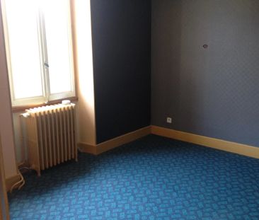 Location Appartement 2 pièces 40m² SALLANCHES 74700 - Photo 2