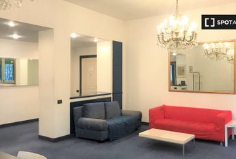 milan, Lombardy 20122