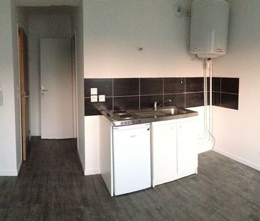 Location Appartement 1 pièce 15m² - Photo 2