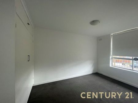 One-Bedroom Unit with Parking - Photo 5