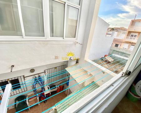 2 BEDROOM APARTMENT - TORREVIEJA - Photo 2