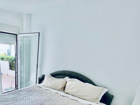 2 bedroom luxury Flat for rent in Nueva Andalucia, Andalusia - Photo 5
