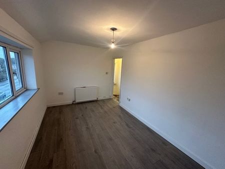 Airdrie Crescent, Burnley , BB11 - Photo 2