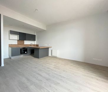 Location Appartement 3 pièces 64m² - Photo 3
